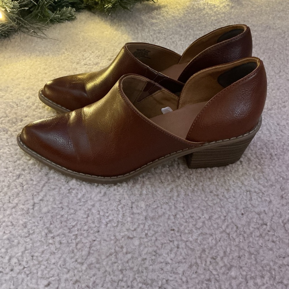 Universal Thread Brown Leather Mules Slip On Low Heel Size 8